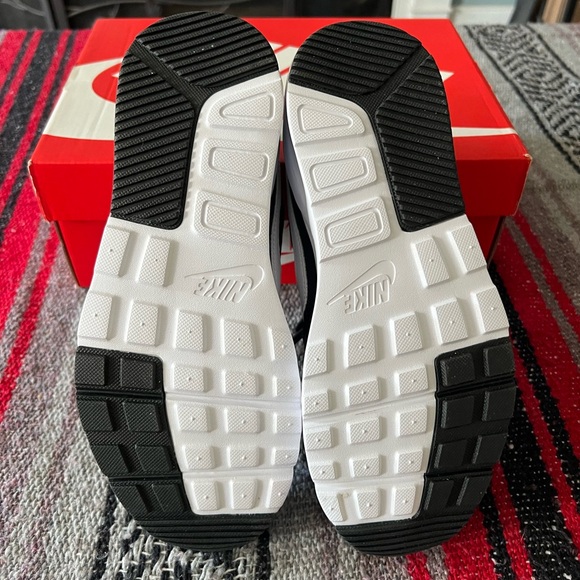 NIKE AIR MAX - Picture 4 of 4